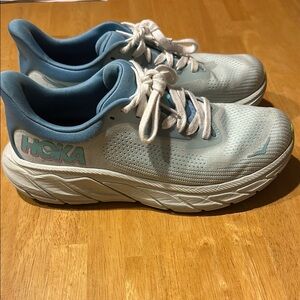 HOKA Women's Arahi 7